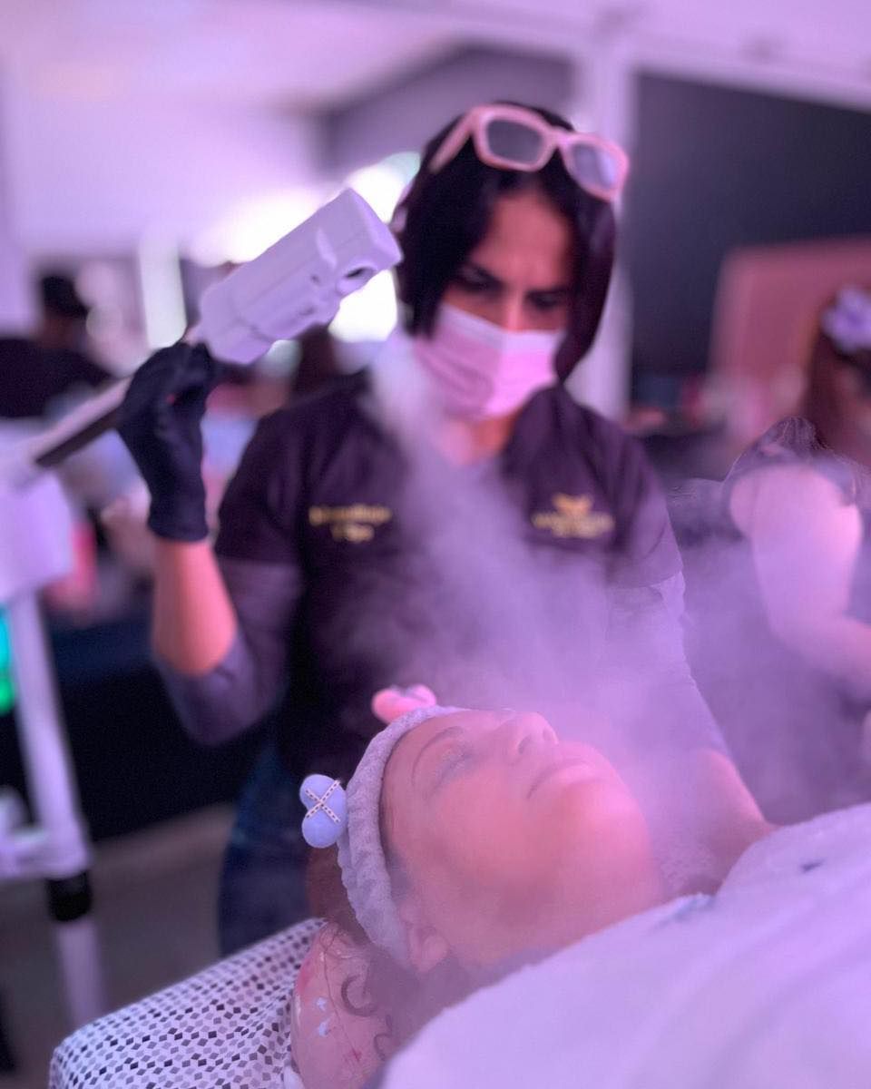 Diplomado de Estética Facial y Spa en Washington Academy